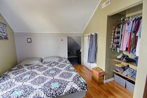 5109 44 Ave, Taber, AB - Indoor Photo Showing Bedroom