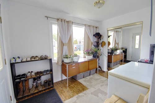 5109 44 Ave, Taber, AB - Indoor Photo Showing Other Room