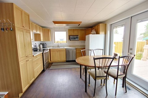 5109 44 Ave, Taber, AB - Indoor