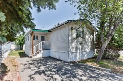 107-2300 13 Street NORTHLethbridge, AB T1H 4E8