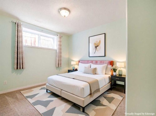 827 Kodiak Bay North, Lethbridge, AB - Indoor Photo Showing Bedroom