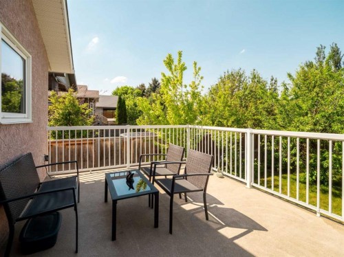 827 Kodiak Bay North, Lethbridge, AB - Outdoor With Exterior