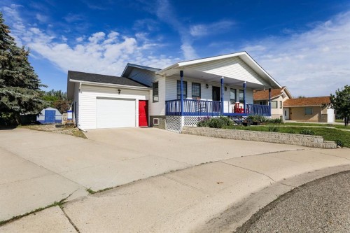 18 Garden Place  Magrath, AB T0K 1J0