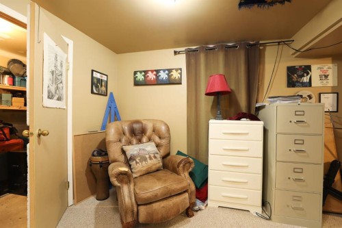 18 Garden Place, Magrath, AB - Indoor