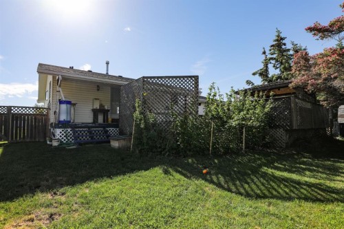 18 Garden Place, Magrath, AB - Outdoor With Deck Patio Veranda