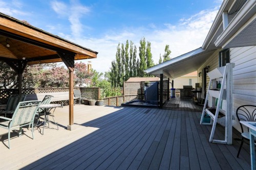18 Garden Place, Magrath, AB - Outdoor With Deck Patio Veranda With Exterior