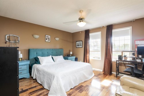 18 Garden Place, Magrath, AB - Indoor Photo Showing Bedroom