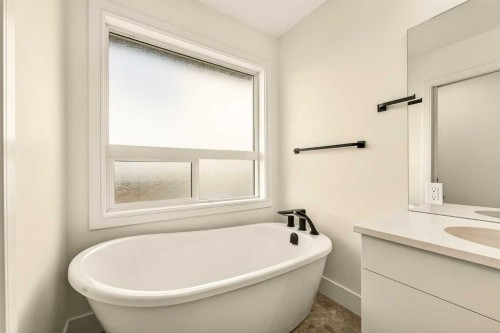 3125 44 Street South, Lethbridge, AB - Indoor Photo Showing Bathroom