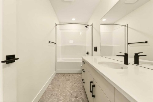 3125 44 Street South, Lethbridge, AB - Indoor Photo Showing Bathroom