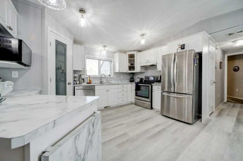 3016 33A South, Lethbridge, AB 