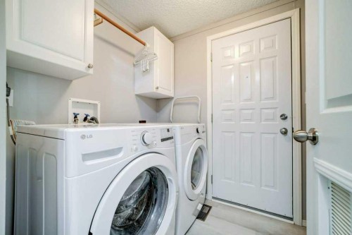 3016 33A South, Lethbridge, AB 
