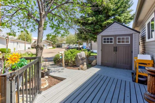 3016 33A South, Lethbridge, AB 