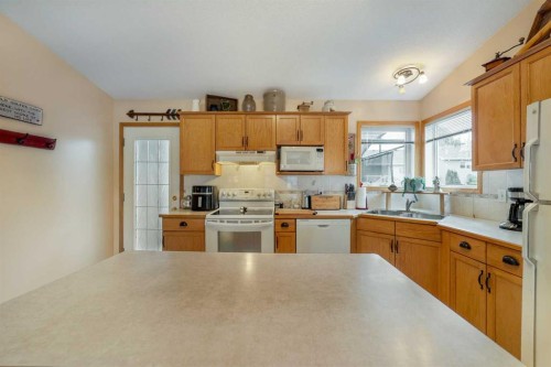 781 Red Crow Boulevard West, Lethbridge, AB 