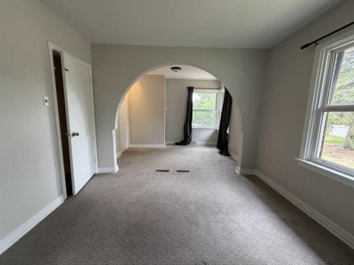 520 20 Street South, Lethbridge, AB - Indoor Photo Showing Other Room
