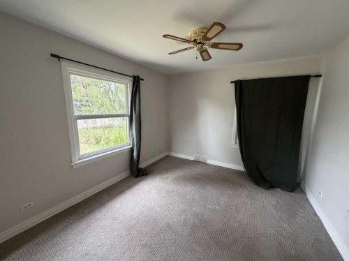 520 20 Street South, Lethbridge, AB - Indoor Photo Showing Other Room