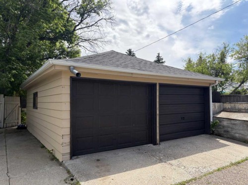 520 20 Street South, Lethbridge, AB - Outdoor With Exterior