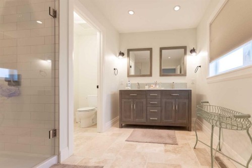 291 Tartan Circle West, Lethbridge, AB - Indoor Photo Showing Bathroom