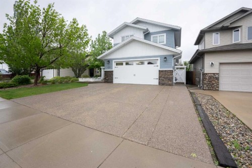 291 Tartan Circle West, Lethbridge, AB - Outdoor With Facade