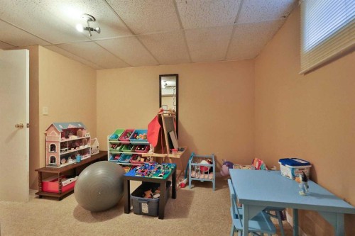 135 N 250 W, Raymond, AB - Indoor