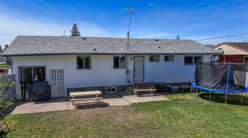135 N 250 W, Raymond, AB - Outdoor