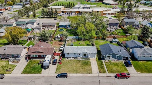 135 N 250 W, Raymond, AB - Outdoor With View