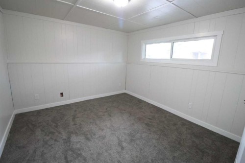 1816 11 St, Coaldale, AB - Indoor Photo Showing Other Room