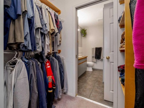 6005 46A Street, Taber, AB - Indoor With Storage