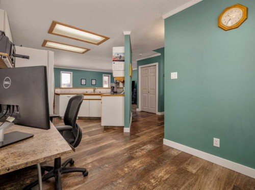 6005 46A Street, Taber, AB - Indoor Photo Showing Office
