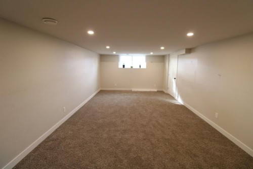 5715 56 St, Taber, AB - Indoor Photo Showing Basement