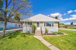 731 McDougall Street Pincher Creek, AB T0K 1W0