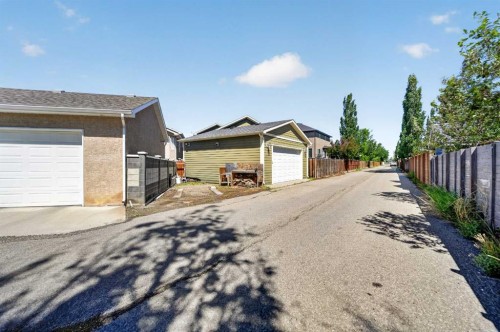 232 Sixmile Common South, Lethbridge, AB 