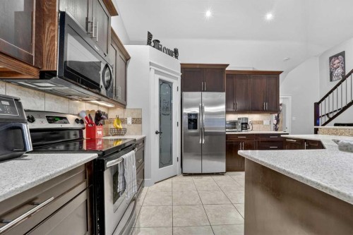 232 Sixmile Common South, Lethbridge, AB 