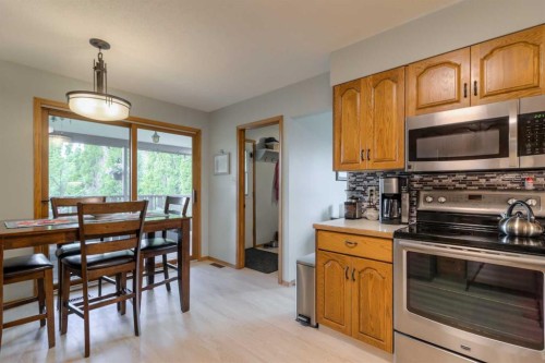 94 Elm Crescent South, Lethbridge, AB 