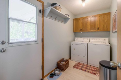 94 Elm Crescent South, Lethbridge, AB 