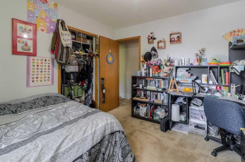94 Elm Crescent South, Lethbridge, AB 