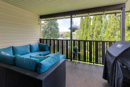 94 Elm Crescent South, Lethbridge, AB 