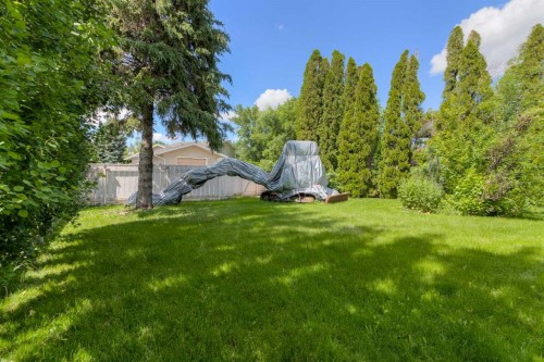 94 Elm Crescent South, Lethbridge, AB 