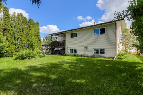 94 Elm Crescent South, Lethbridge, AB 