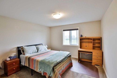 865 Atlantic Cove West, Lethbridge, AB - Indoor Photo Showing Bedroom