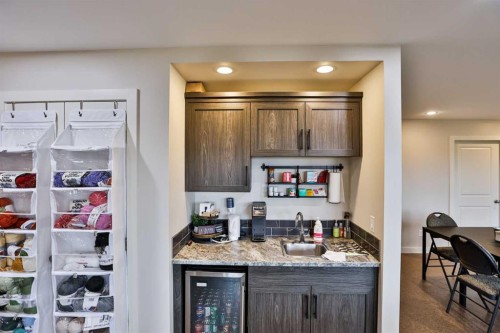 865 Atlantic Cove West, Lethbridge, AB - Indoor