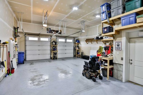 865 Atlantic Cove West, Lethbridge, AB - Indoor Photo Showing Garage