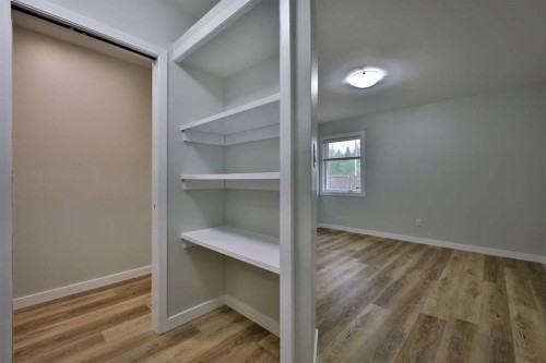 340 E 400 N, Raymond, AB - Indoor