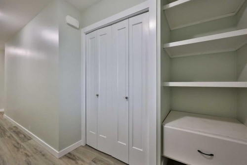 340 E 400 N, Raymond, AB - Indoor