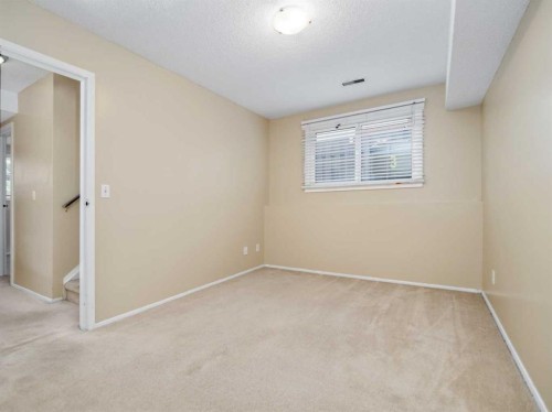 3-269 Laval Boulevard West, Lethbridge, AB - Indoor Photo Showing Other Room