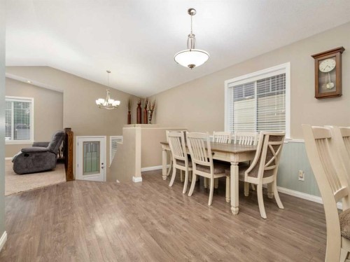 5207 58 Ave, Taber, AB - Indoor Photo Showing Dining Room
