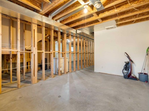 5207 58 Ave, Taber, AB - Indoor Photo Showing Basement