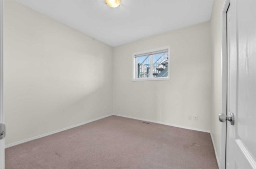 28-45 Keystone Terrace West, Lethbridge, AB - Indoor Photo Showing Other Room