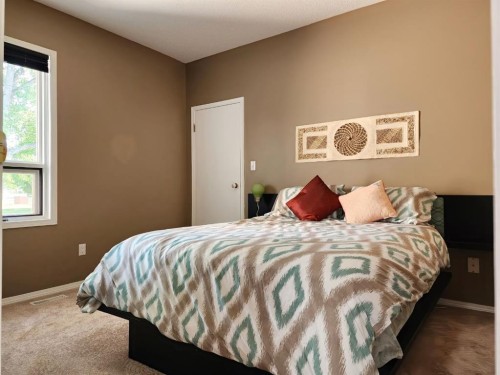 4813 4 Street West, Claresholm, AB 