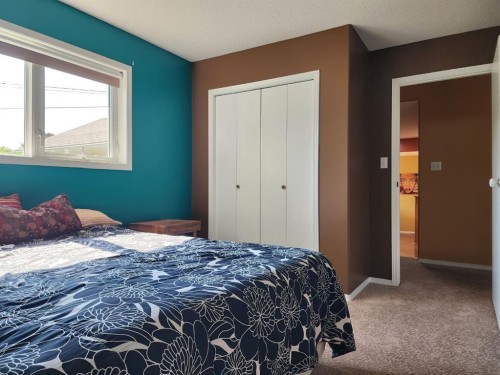 4813 4 Street West, Claresholm, AB 
