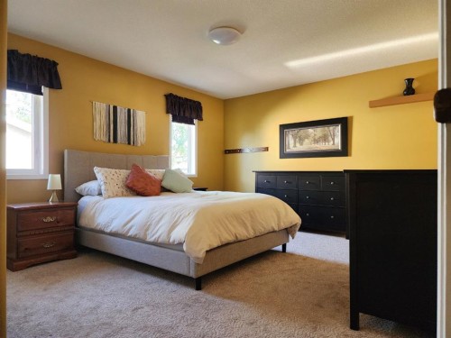 4813 4 Street West, Claresholm, AB 